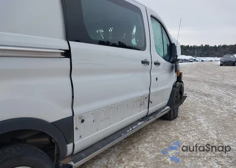 2018 Ford Transit-250 z USA, uszkodzony, nr VIN 1FTYR1YMXJKA65126